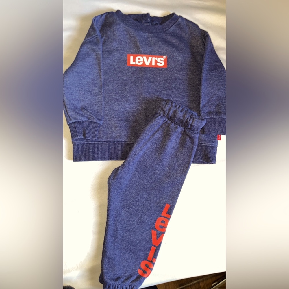 LEVIS boys 2 piece joggers and sweater matching set